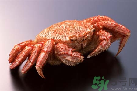 吃螃蟹過敏很癢怎么辦？吃螃蟹過敏很癢可以摳嗎？