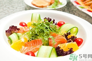 類風(fēng)濕關(guān)節(jié)炎的診斷標(biāo)準(zhǔn) 類風(fēng)濕關(guān)節(jié)炎的飲食選擇與禁忌 類風(fēng)濕關(guān)節(jié)炎的診斷標(biāo)準(zhǔn) 類風(fēng)濕關(guān)節(jié)炎的飲食選擇與禁忌