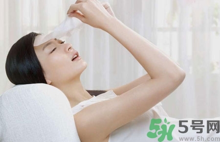 夏天曬黑了多久恢復(fù)？夏天曬黑了怎么白回來？