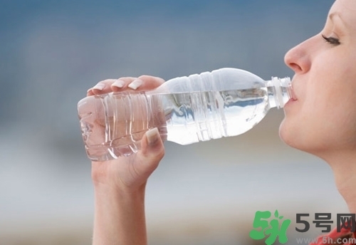 皮膚不白是什么原因？皮膚不白怎么辦