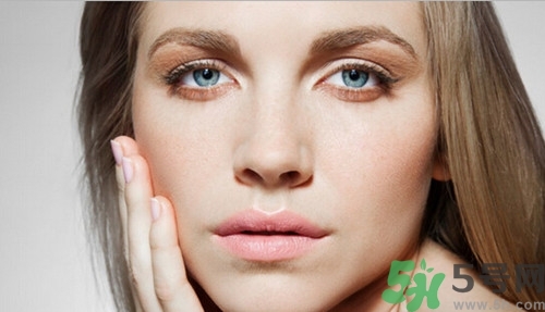 色斑會自己消失嗎？色斑遺傳嗎？