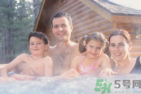 泡溫泉有什么壞處？女性泡溫泉容易得陰道炎嗎？