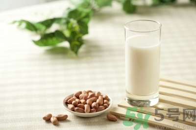 豆?jié){粉有營(yíng)養(yǎng)嗎？豆?jié){粉結(jié)塊還能喝嗎？