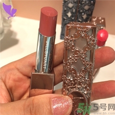 jill stuart雙面女伶蕾絲花漾戀唇膏好用嗎? jill stuart雙面女伶蕾絲花漾戀唇膏好用嗎?
