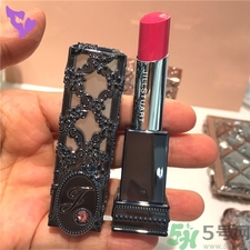 jill stuart雙面女伶蕾絲花漾戀唇膏好用嗎? jill stuart雙面女伶蕾絲花漾戀唇膏好用嗎?
