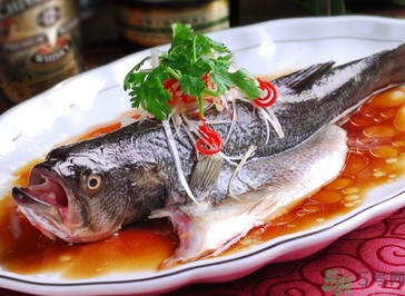 鱸魚和南瓜可以一起吃嗎？鱸魚和南瓜一起吃會中毒嗎？