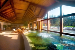 泡溫泉什么季節(jié)最好？泡溫泉的最佳時間長度