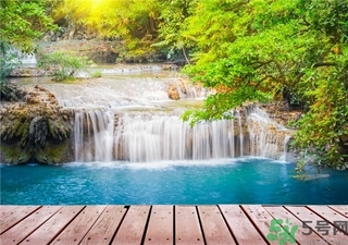 泡溫泉可以戴隱形眼鏡嗎？泡溫泉帶隱形眼鏡可以嗎？