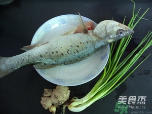 鱸魚蒸多長(zhǎng)時(shí)間？鱸魚怎么蒸？