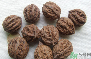 野核桃能吃嗎？野核桃怎么吃？