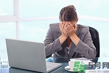 眼睛干澀發(fā)癢怎么回事？眼睛干澀發(fā)癢怎么辦？