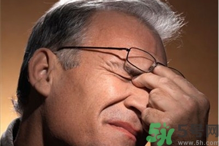 眼睛干澀發(fā)癢怎么回事？眼睛干澀發(fā)癢怎么辦？