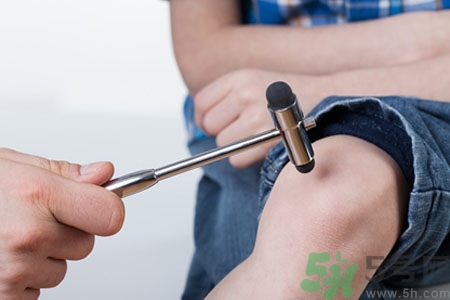 小孩膝蓋疼怎么回事？小孩膝蓋疼怎么辦？