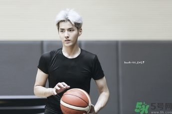 丑男怎么追美女？丑女怎么追帥哥？