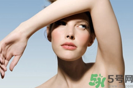 腋毛為什么會變色？腋毛上有白色附著物怎么回事？