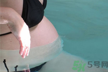 孕婦可以泡溫泉嗎？孕婦泡溫泉好嗎？