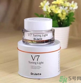 素顏霜和氣墊哪個(gè)好？素顏霜和氣墊bb哪個(gè)好？