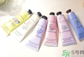 護(hù)手霜的使用方法 護(hù)手霜的正確使用方法 護(hù)手霜的使用方法 護(hù)手霜的正確使用方法