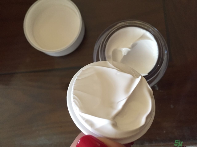 歐貝詩v7素顏霜多少錢?歐貝詩v7素顏霜專柜價格 歐貝詩v7素顏霜多少錢?歐貝詩v7素顏霜專柜價格