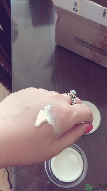 歐貝詩v7素顏霜多少錢?歐貝詩v7素顏霜專柜價格 歐貝詩v7素顏霜多少錢?歐貝詩v7素顏霜專柜價格