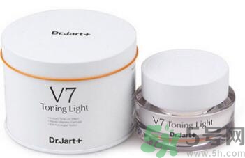 素顏霜晚上可以用嗎？素顏霜晚上用還是白天用好？