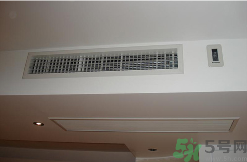 秋天空調(diào)開什么溫度最好？秋天空調(diào)開多少度合適？