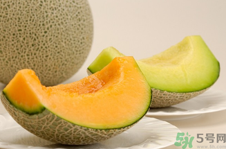 哈密瓜吃多了會(huì)怎么樣？哈密瓜吃多了會(huì)上火嗎？