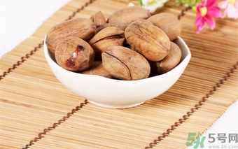 經(jīng)期能吃碧根果嗎?經(jīng)期吃碧根果好嗎 經(jīng)期能吃碧根果嗎?經(jīng)期吃碧根果好嗎