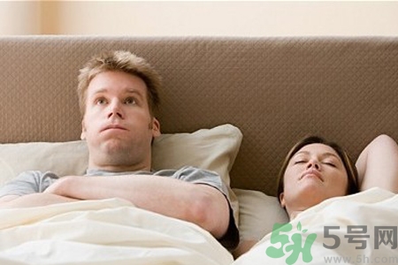 落枕晚上怎么睡覺好？落枕后怎么睡覺？