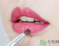 anna sui安娜蘇口紅雨衣怎么用?安娜蘇口紅雨衣用法 anna sui安娜蘇口紅雨衣怎么用?安娜蘇口紅雨衣用法