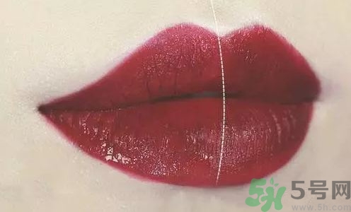 anna sui安娜蘇口紅雨衣怎么用?安娜蘇口紅雨衣用法 anna sui安娜蘇口紅雨衣怎么用?安娜蘇口紅雨衣用法