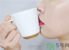 安娜蘇口紅雨衣好用嗎?安娜蘇口紅雨衣怎么樣? 安娜蘇口紅雨衣好用嗎?安娜蘇口紅雨衣怎么樣?