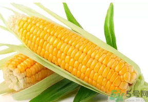 玉米沒煮熟能吃嗎？沒煮熟的玉米能吃嗎？