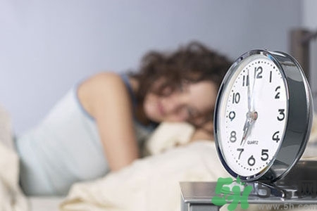 熬夜對(duì)青少年有什么影響？熬夜對(duì)青少年的危害是什么？