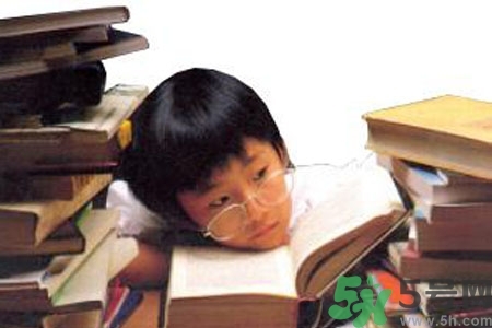 熬夜對(duì)青少年有什么影響？熬夜對(duì)青少年的危害是什么？