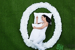 懷孕六個月睡覺姿勢圖 懷孕六個月的正確睡姿 懷孕六個月睡覺姿勢圖 懷孕六個月的正確睡姿