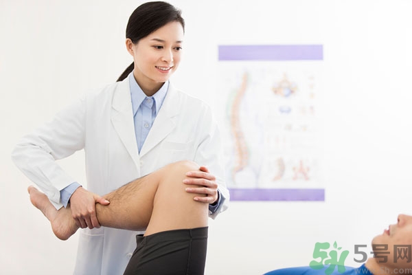 膝關(guān)節(jié)疼痛是怎么回事該怎么辦？膝關(guān)節(jié)疼痛如何治療？