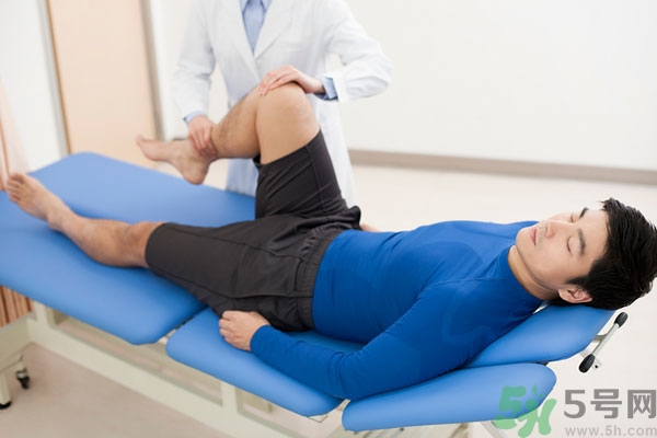 膝關(guān)節(jié)疼痛是怎么回事該怎么辦？膝關(guān)節(jié)疼痛如何治療？