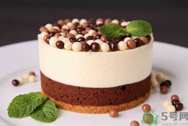 蛋糕過(guò)期了還能吃嗎？蛋糕過(guò)期了吃了怎么辦？