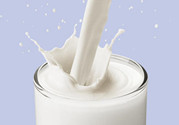 牛奶過期了還能喝嗎？牛奶過期了如何利用？