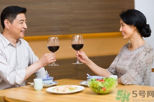 葡萄酒每天喝多少最合適？葡萄酒一天喝多少最好？