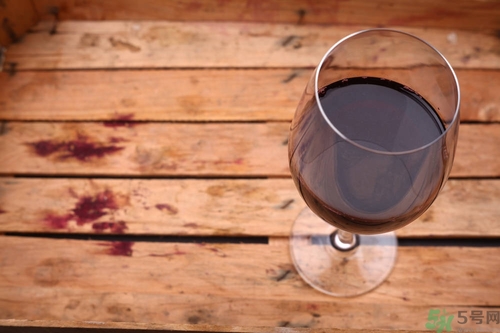 葡萄酒每天喝多少最合適？葡萄酒一天喝多少最好？