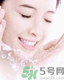 牛奶過期了還能喝嗎？牛奶過期了如何利用？