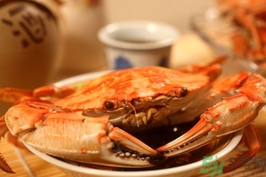 大閘蟹放冰箱死了還能吃嗎？大閘蟹放冰箱冰凍死了還能吃嗎？