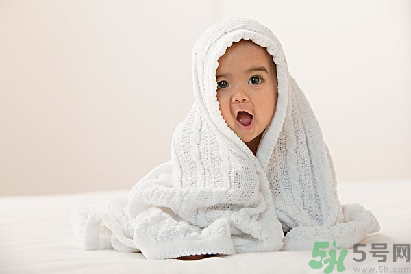 秋天寶寶上火怎么辦？寶寶秋季上火怎么辦？