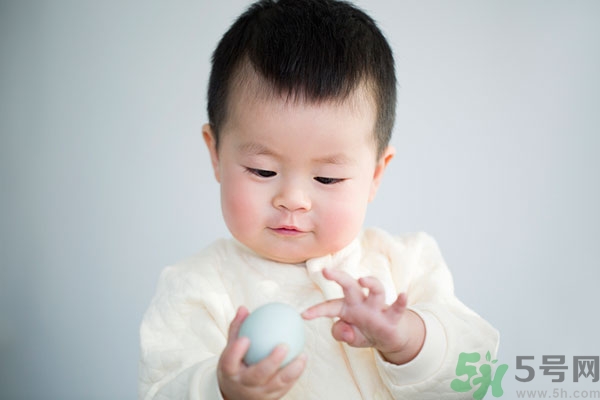 秋天寶寶上火怎么辦？寶寶秋季上火怎么辦？