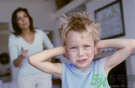 孩子不聽話怎么教育？孩子不聽話該不該打？