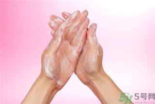 甘油直接擦臉好嗎？甘油可以直接涂臉上嗎？