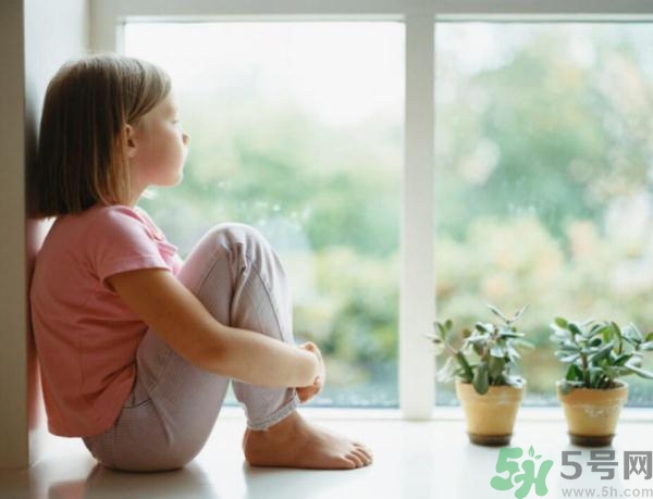 兒童性格內(nèi)向怎么辦？兒童性格培養(yǎng)的書有哪些