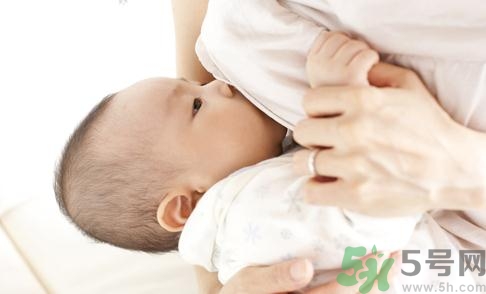 母乳喂養(yǎng)的好處有哪些？母乳喂養(yǎng)怎么知道寶寶吃飽了沒？